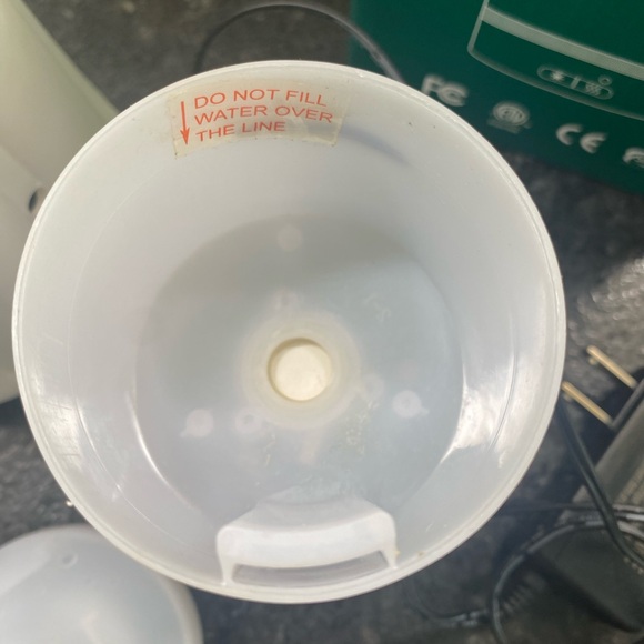 Essential Oil Diffuserr - Picture 3 of 3